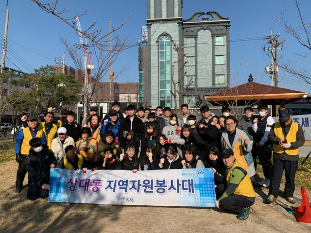 d_c0fUd018svc40hk8c80k8de_lz8feq