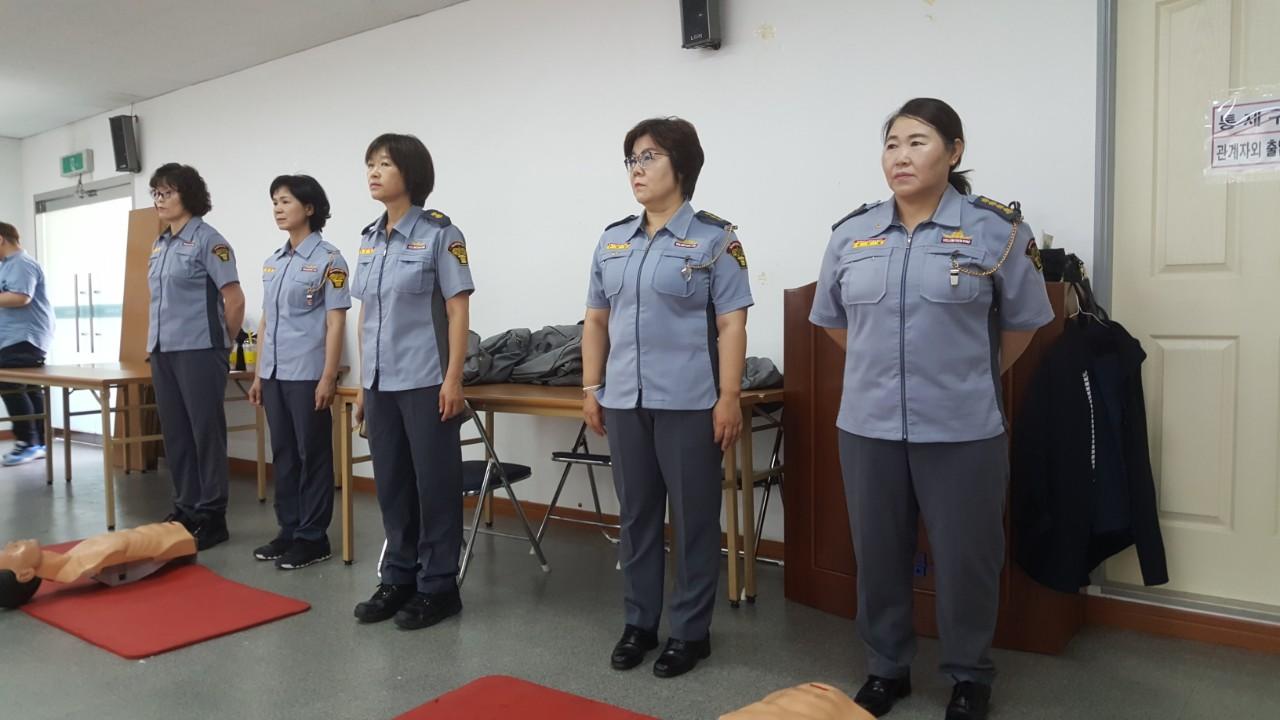 0_h95Ud018svc12zz7i4yry132_1fi18o